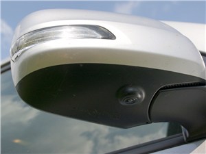 Toyota Land Cruiser 200 2012 камеры бокового обзора 