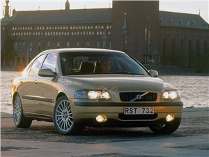 Люкс “семейного” формата (Volvo S60, Alfa Romeo 156, Saab 9-3) S60