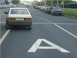 Депутаты не хотят пускать машины категории D на выделенные полосы