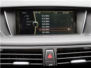 BMW X1 2012 дисплей аудиосистемы