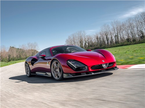 Alfa Romeo 33 Stradale (2024) Тридцать три