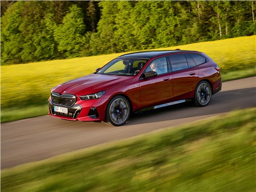 BMW i5 Touring (2025) Больше — лучше?