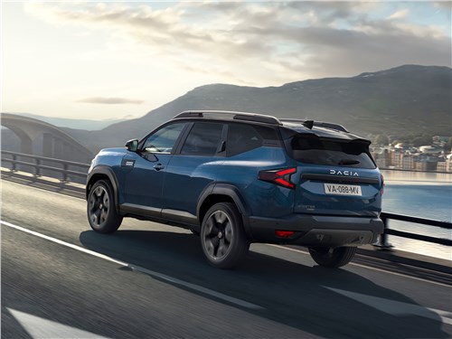 Dacia Bigster (2025) вид сзади