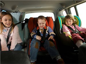 Сотрудники ГИБДД при составлении протокола ДТП будут указывать способ перевозки детей