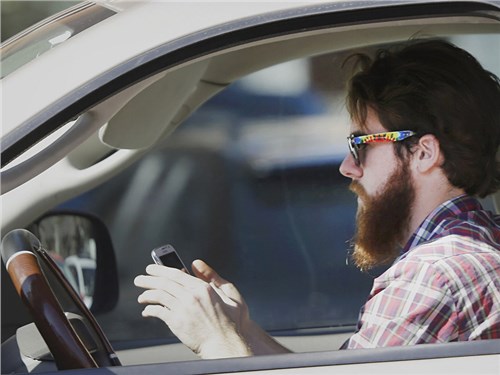 NHTSA предлагает создать «автомобильный» режим для смартфонов