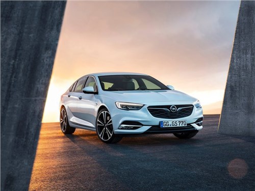 Opel рассекретил новое поколение хэтчбека Insignia