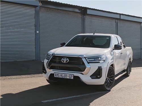 Toyota Hilux скрестили с Mercedes
