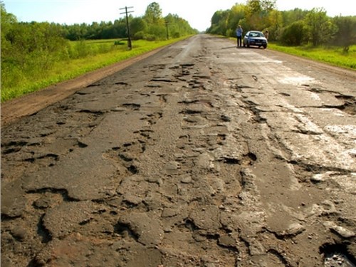 Надо больше денег: регионы получат 6,1 млрд руб. на дороги