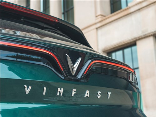 VinFast VF8 (2023) логотип