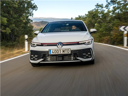 Volkswagen Golf GTI (2024) Восемь с половиной