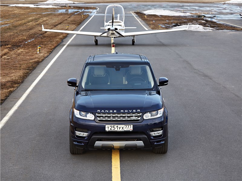 Land Rover Range Rover Sport 2017 вид спереди