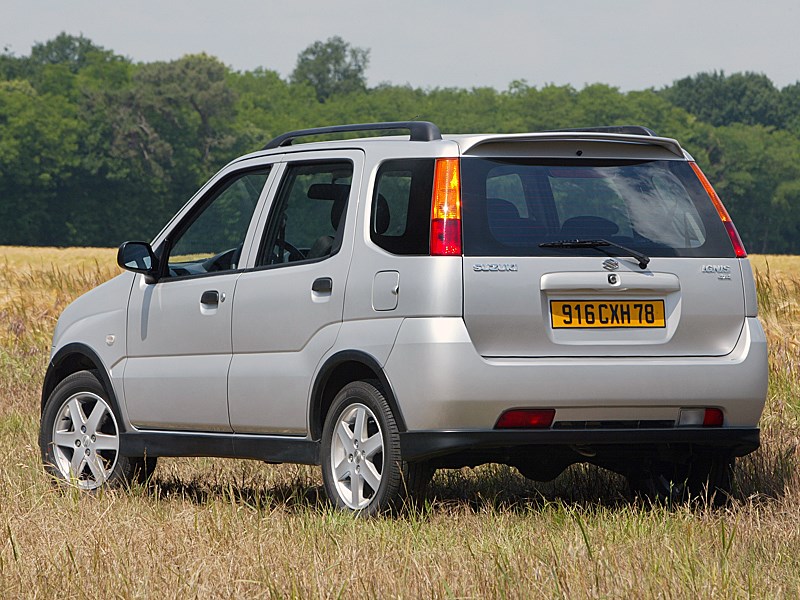 Suzuki Ignis 2004 4х4 вид сзади слева