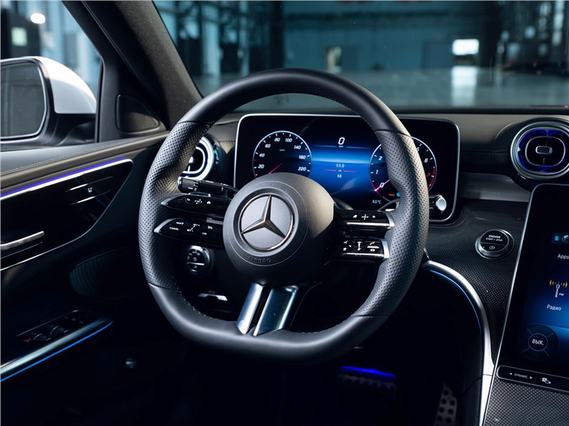 Mercedes-Benz C200 (2022) руль
