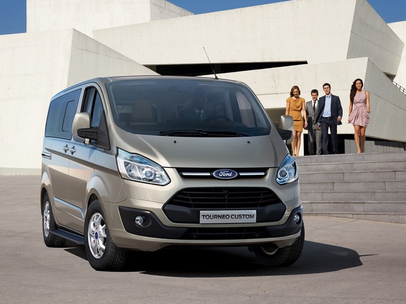 В России начались продажи Ford Transit Custom и Turneo Custom