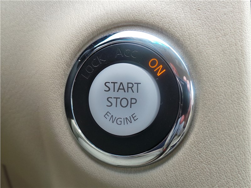 Infiniti QX50 2016 кнопка запуска двигателя