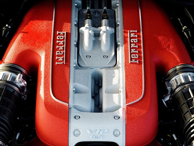 Ferrari сохранит двигатель V12 атмосферным 