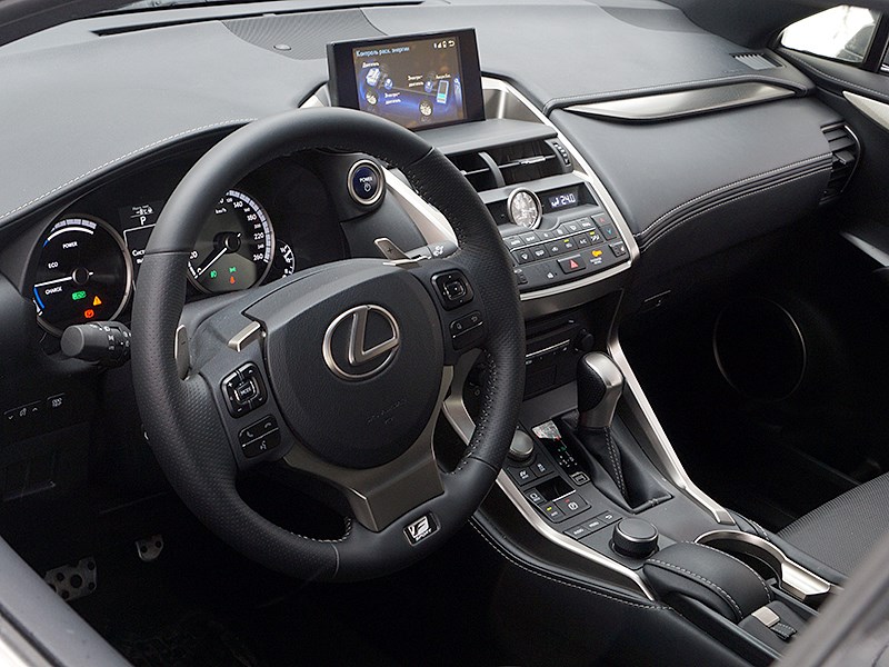 Lexus NX 2014 интерьер