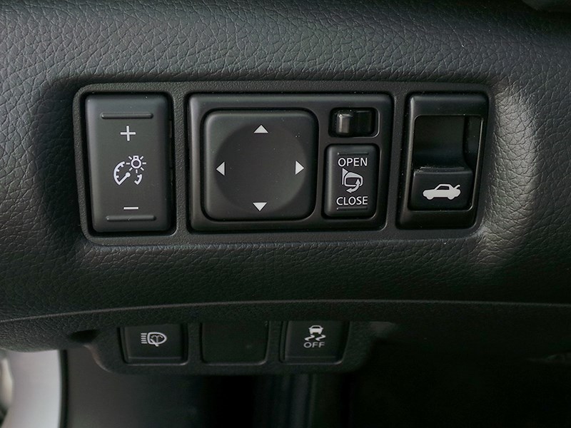 Nissan Sentra 2013 функциональные кнопки