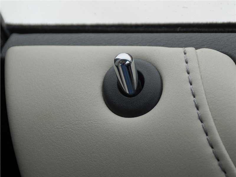 Lexus LX 2016 кнопка запирания дверей 