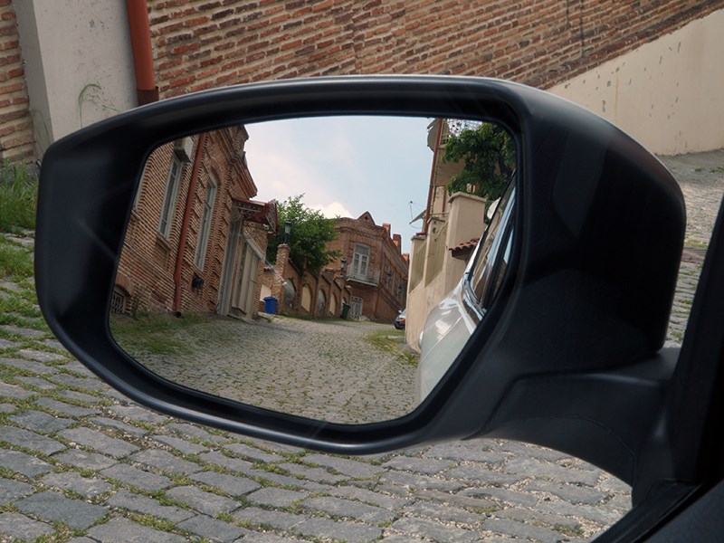 Nissan Tiida 2015 боковое зеркало