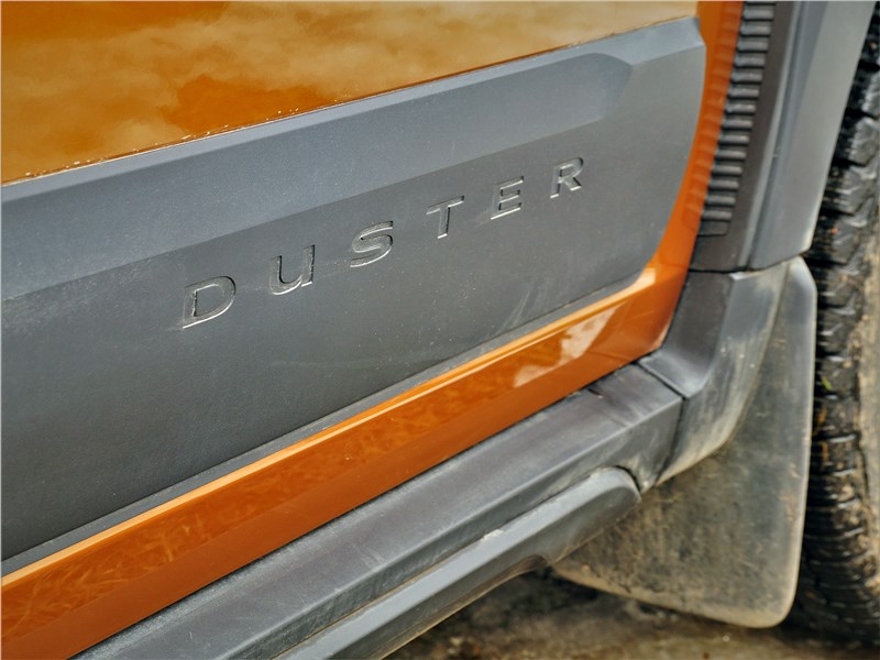 Renault Duster (2021) накладка на двери