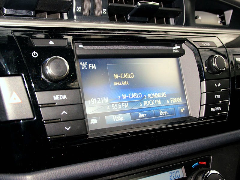 Toyota Corolla 2013 экран мультимедийной системы 