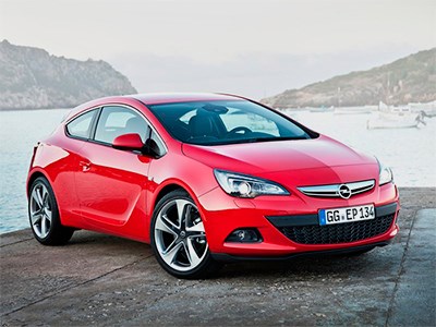 Появилась информация о цене хэтчбека Opel Astra GTC с новым двигателем