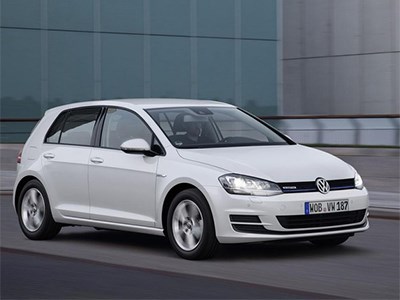 Volkswagen выводит на европейский рынок экономичный бензиновый Golf BlueMotion