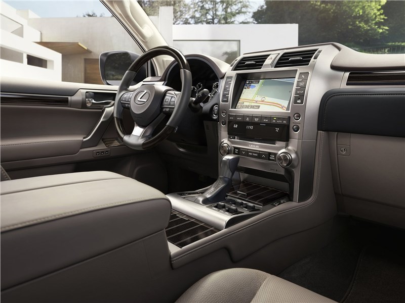 Lexus GX 460 2020 салон