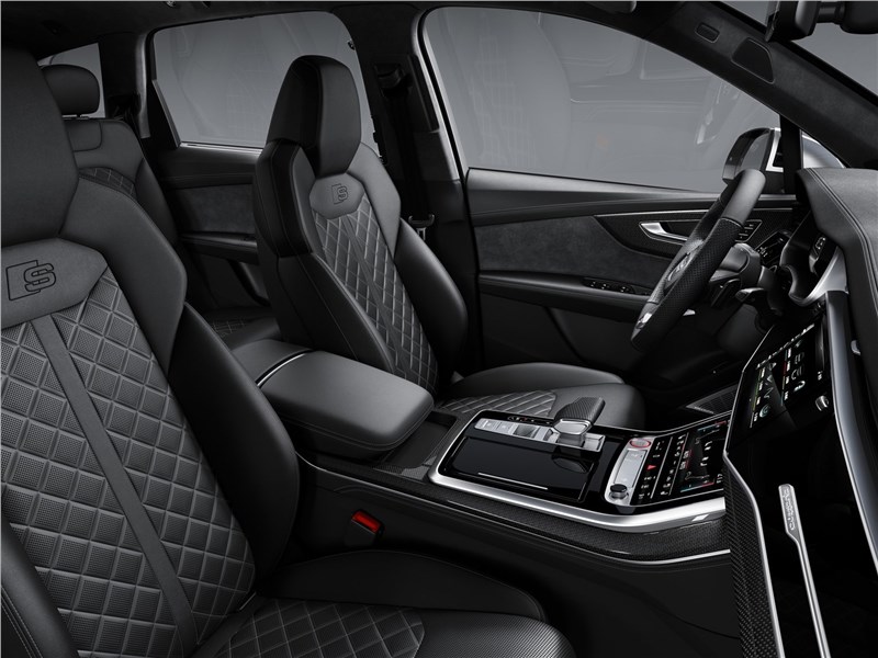 Audi SQ7 TDI 2020 передние кресла
