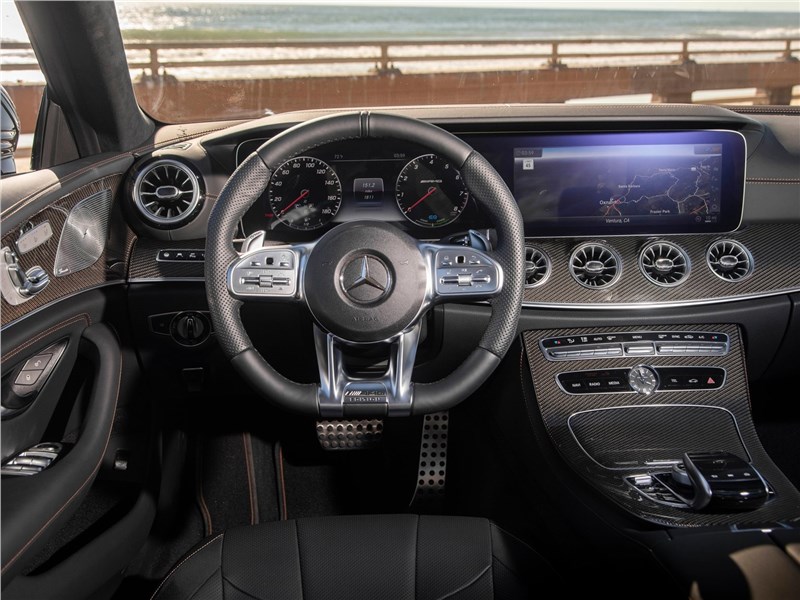 Mercedes-Benz CLS53 AMG 2019 салон