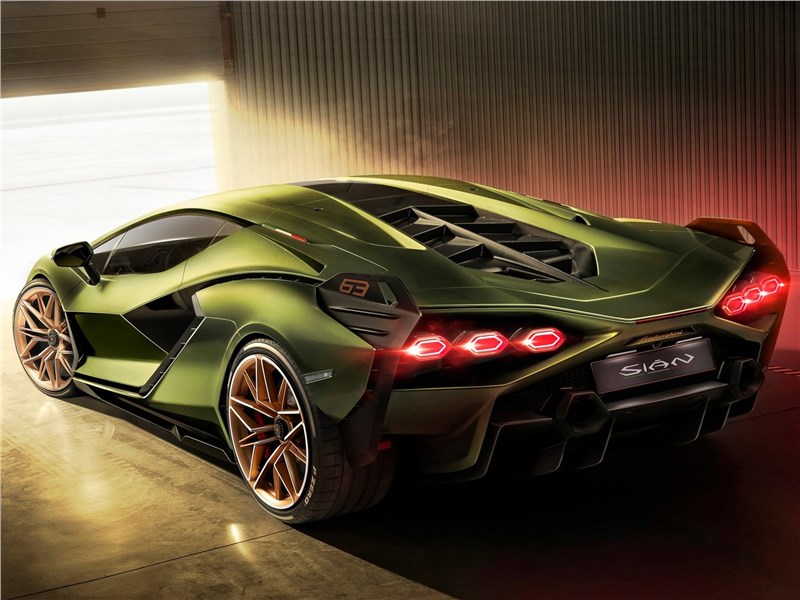 Lamborghini Sian 2020 вид сзади