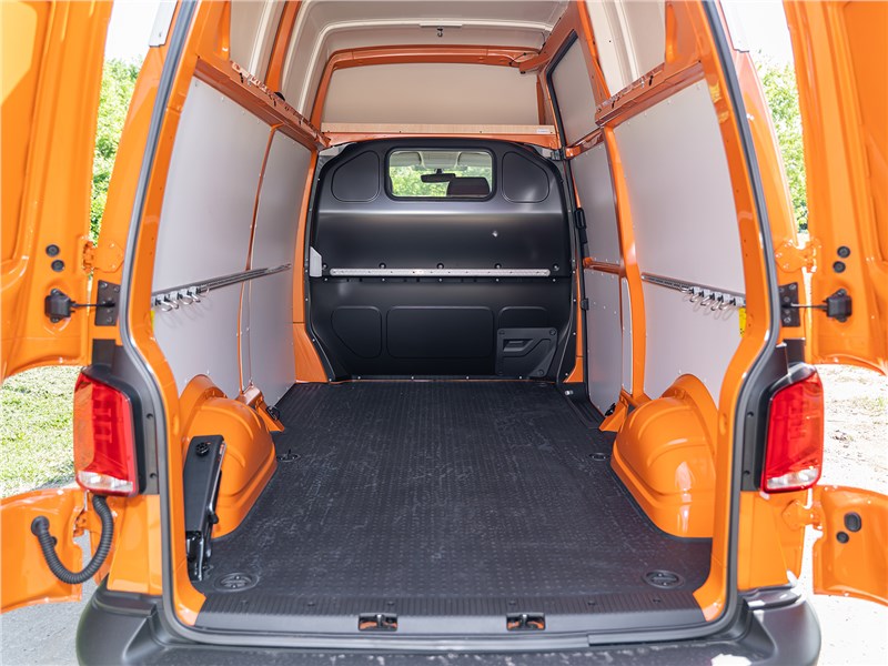 Volkswagen Transporter 2019 багажное отделение