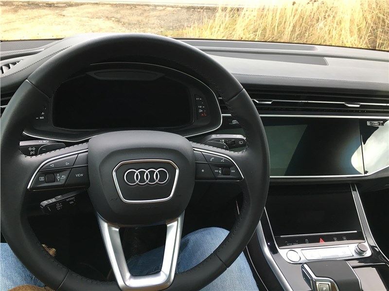 Audi Q7 (2020) руль