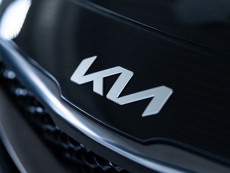 Новый логотип Kia вводит людей в заблуждение