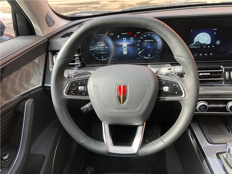 Hongqi HS5 (2025) руль