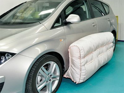 На премиальных европейских автомобилях появятся внешние подушки безопасности