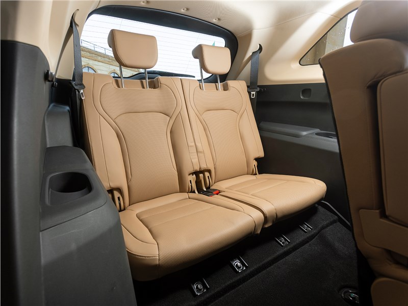 Evolute i-Space (2024) третий ряд