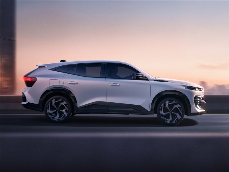 Renault Filante E-Tech 250 (2026) вид сбоку