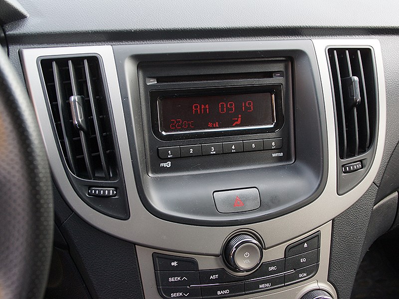 Chery M11 2013 панель аудиосистемы и климат-контроля