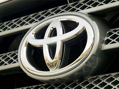 Toyota отзывает 185 тысяч своих автомобилей