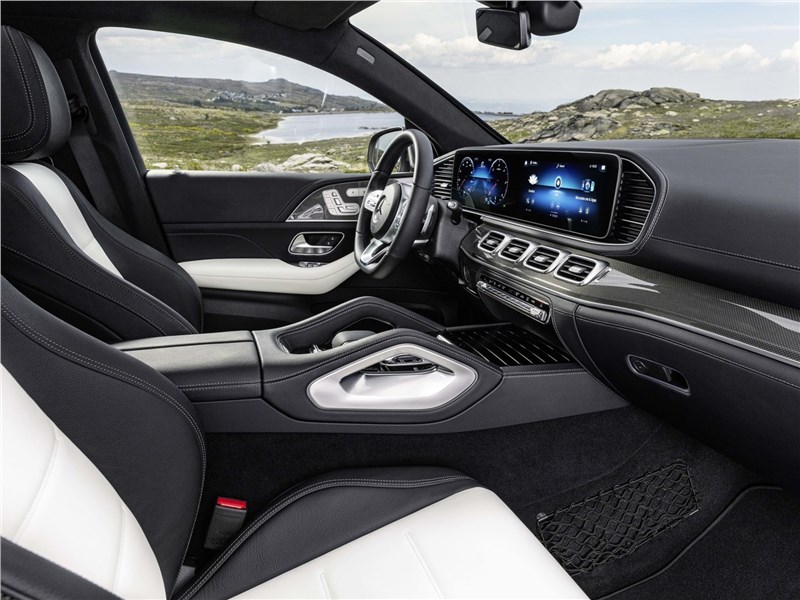 Mercedes-Benz GLE Coupe 2020 передние кресла