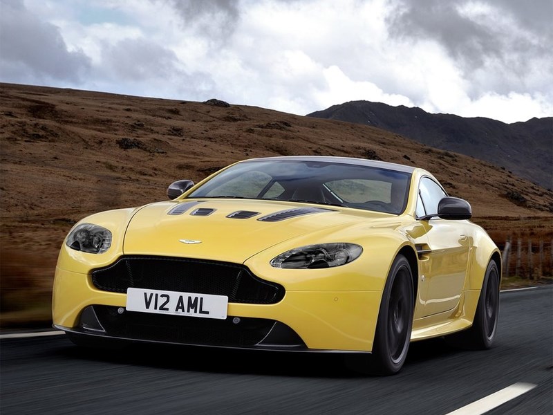 Обновленное купе V12 Vantage S от Aston Martin разгоняется до 330 км/ч