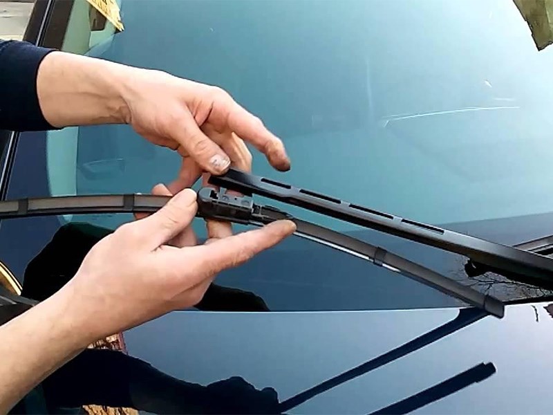 Как убрать царапины со стекол автомобиля?