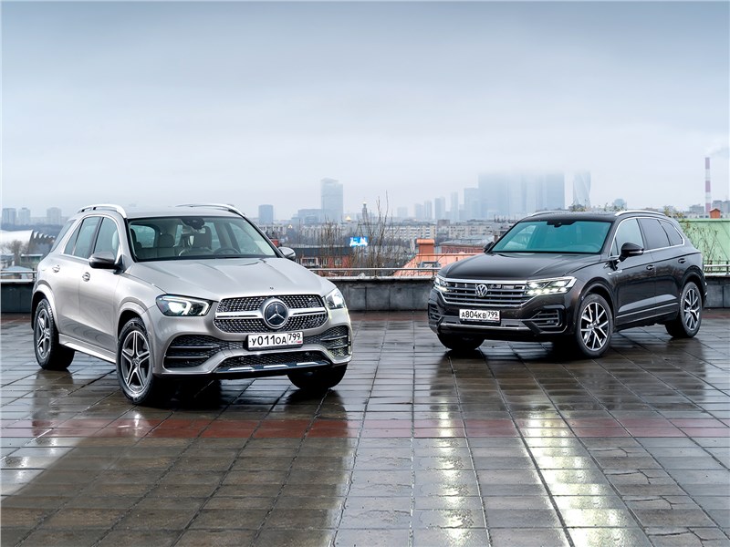 Mercedes-Benz GLE, Volkswagen Touareg - сравнительный тест. трудный выбор между «пакетным» mercedes-benz gle 2020 и «навороченным» volkswagen touareg 2019
