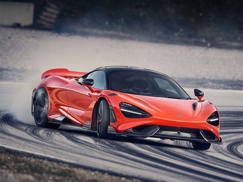 McLaren представил спорткар «с длинным хвостом»