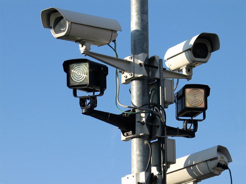 Дорожные камеры в Москве научатся находить «опасных» водителей
