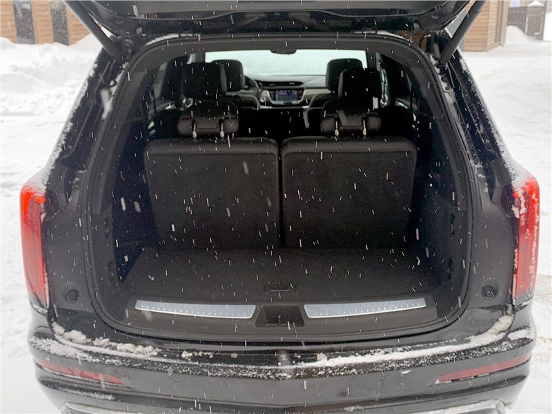 Cadillac XT6 (2020) багажное отделение
