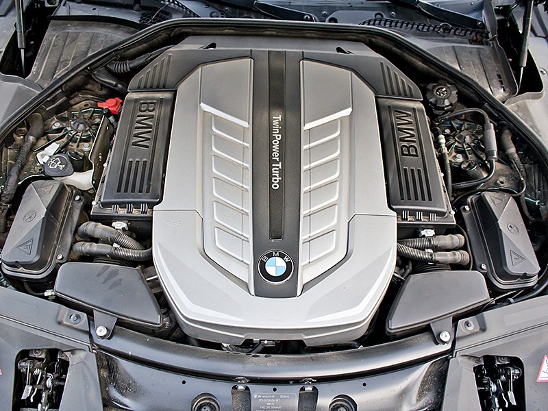 BMW 7 series 2013 двигатель