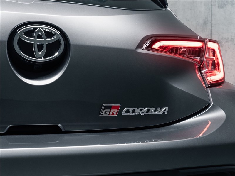 Toyota GR Corolla (2023) задний фонарь